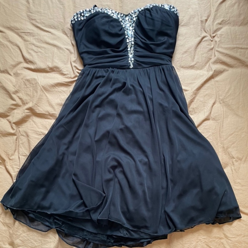 black homecoming dress
